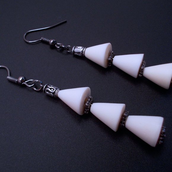 Earrings - Bone - Jacob's Ladder BONE BEADS - Picture 1 of 4